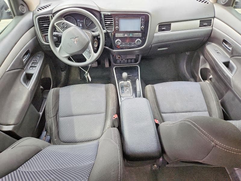 2018 MITSUBISHI OUTLANDER SE 8