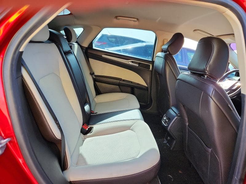 2020 FORD FUSION SE 10