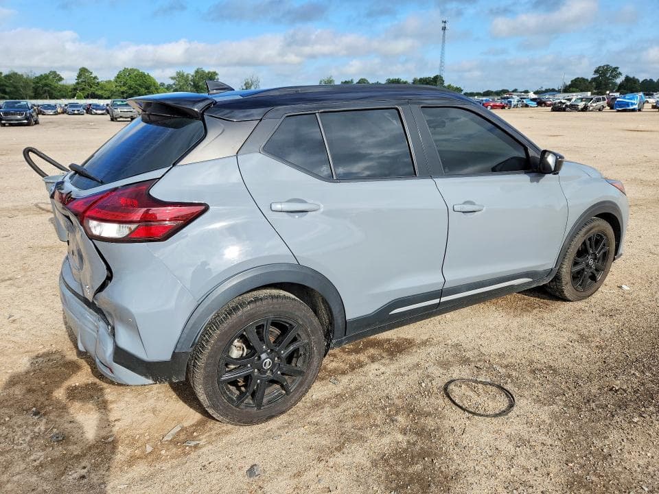 2021 NISSAN KICKS SR 3