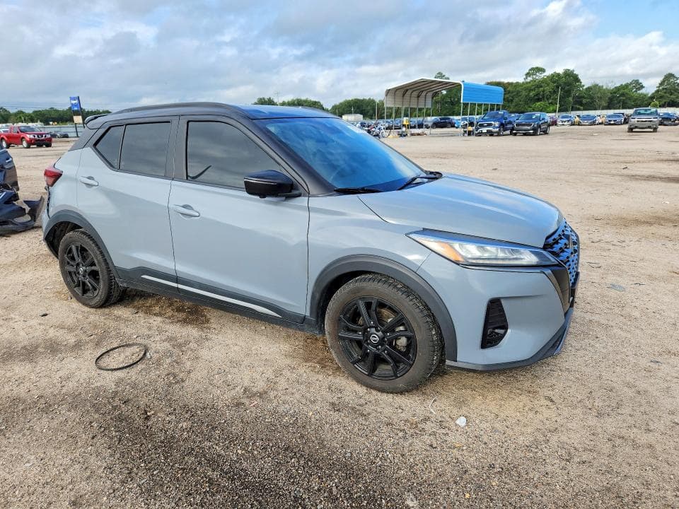 2021 NISSAN KICKS SR 4