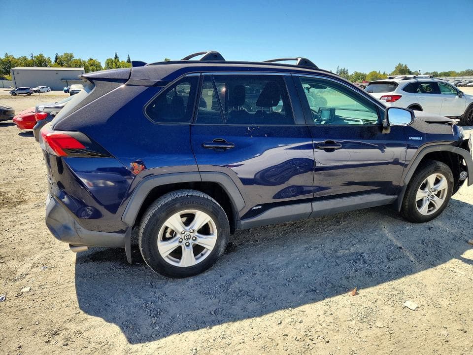 2020 TOYOTA RAV4 HYBRID XLE 3