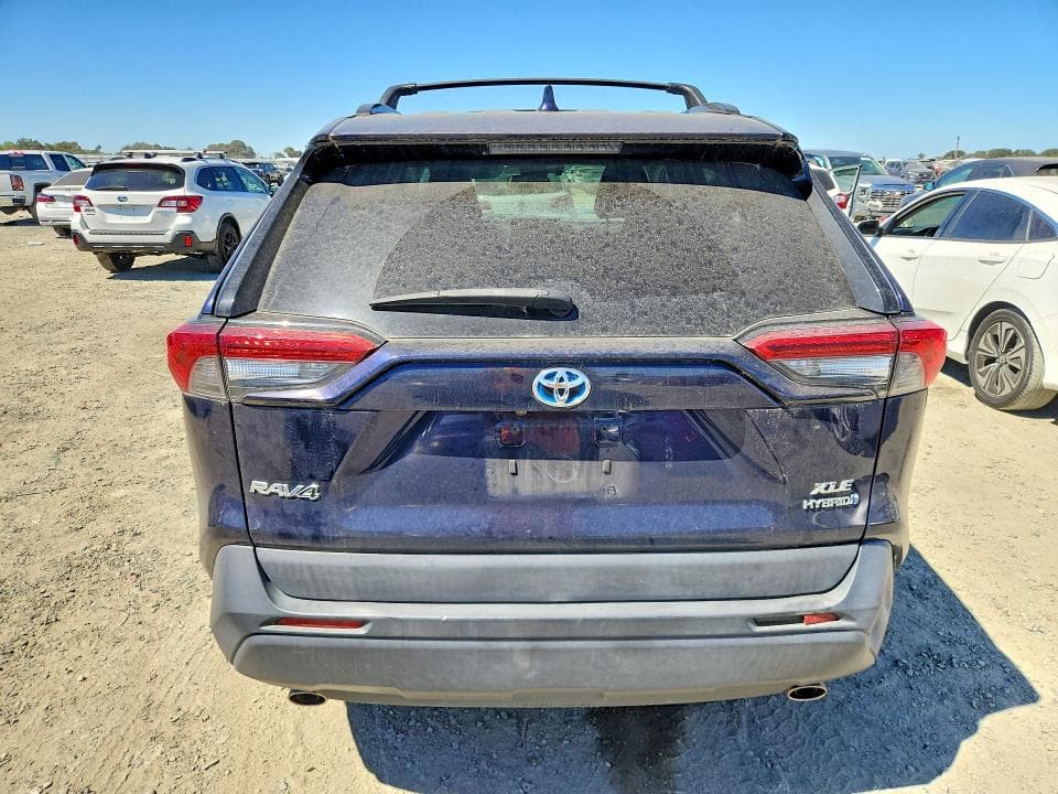 2020 TOYOTA RAV4 HYBRID XLE 6