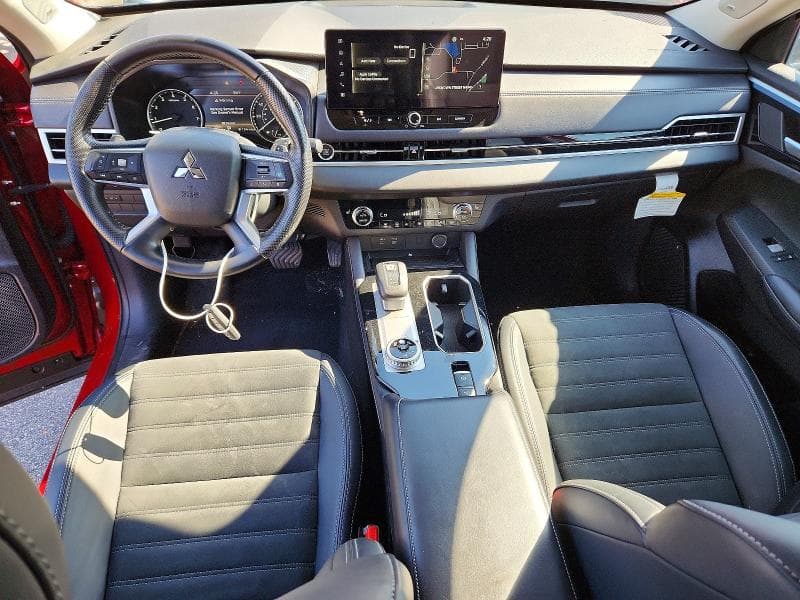 2025 MITSUBISHI OUTLANDER SE 8