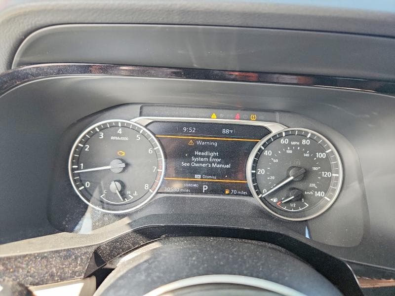 2024 NISSAN PATHFINDER SL 9