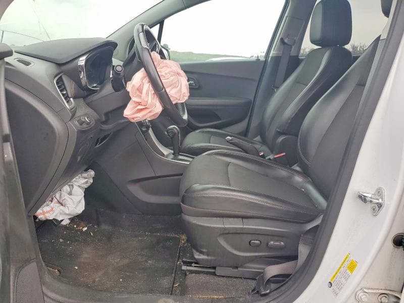 2020 CHEVROLET TRAX 1LT 7