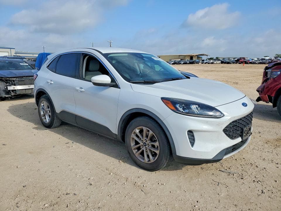 2021 FORD ESCAPE SE 4