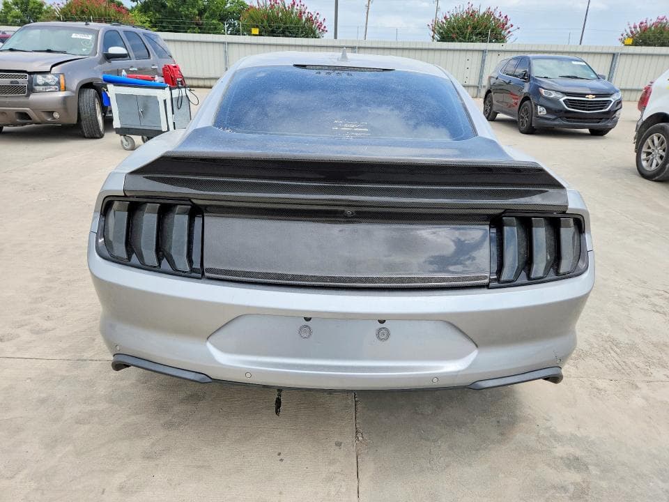 2020 FORD MUSTANG 6