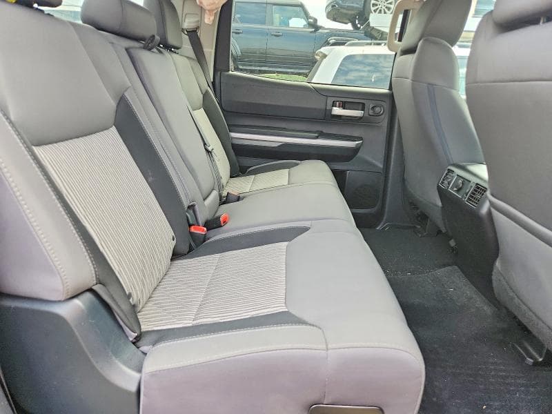 2017 TOYOTA TUNDRA SR5 10