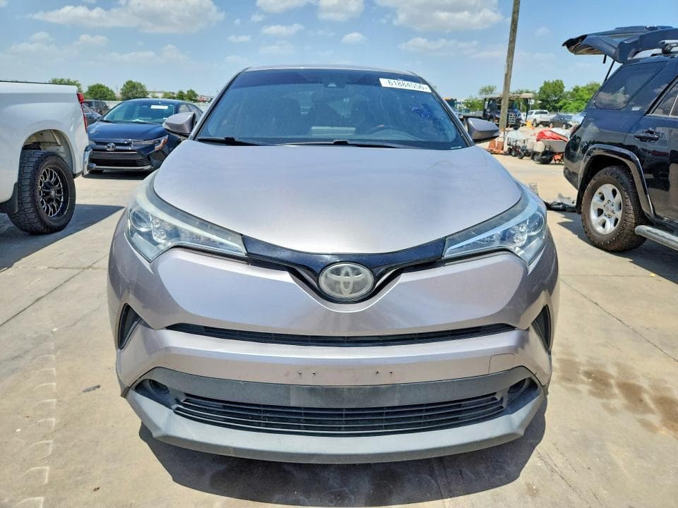 2018 TOYOTA C-HR XLE 5