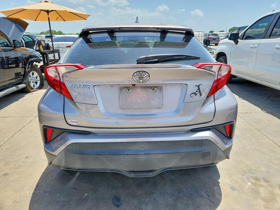 2018 TOYOTA C-HR XLE 6