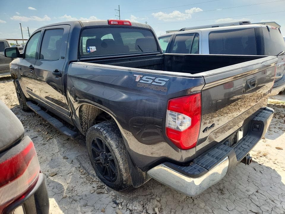2018 TOYOTA TUNDRA CREWMAX SR5 2