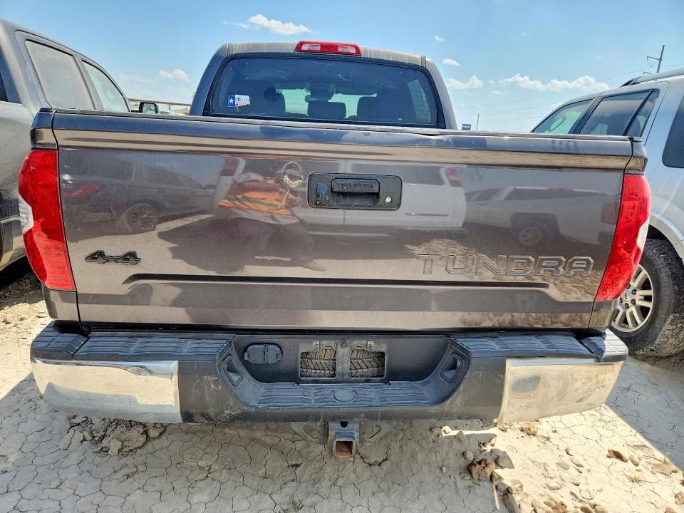 2018 TOYOTA TUNDRA CREWMAX SR5 6