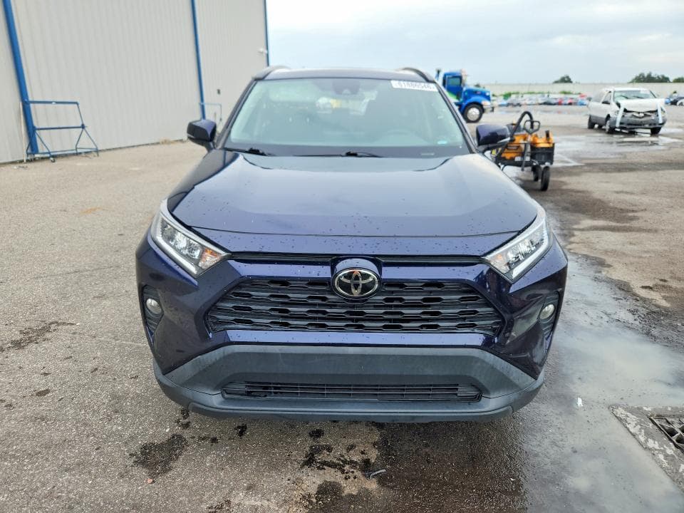 2021 TOYOTA RAV4 XLE 5