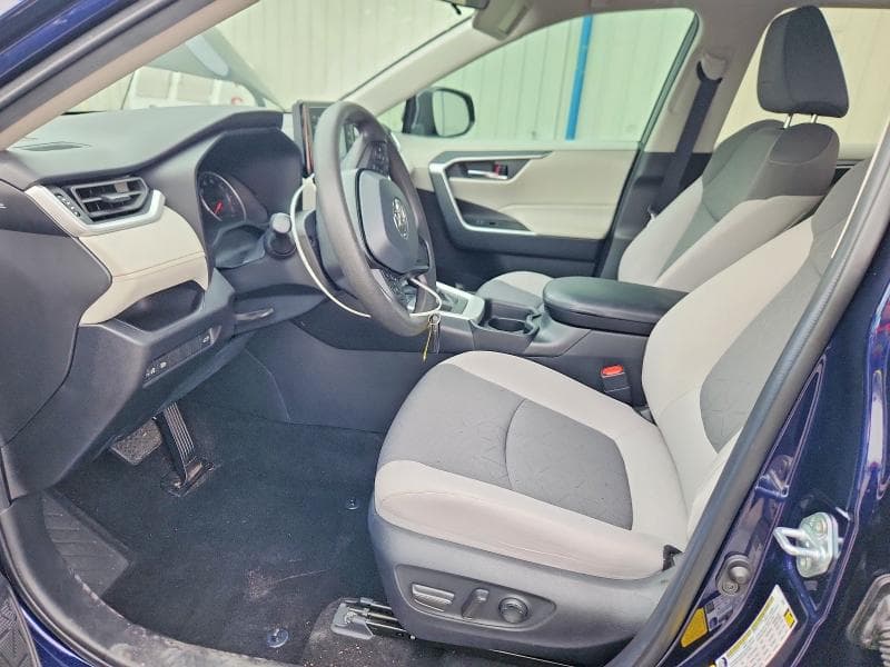 2021 TOYOTA RAV4 XLE 7