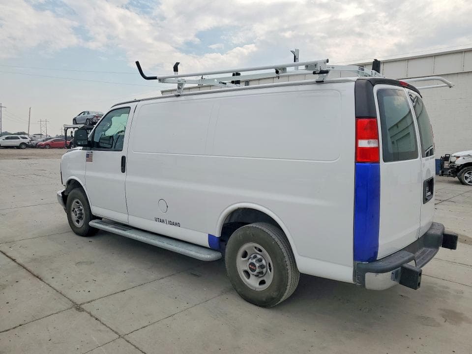 2024 GMC SAVANA G2500 2