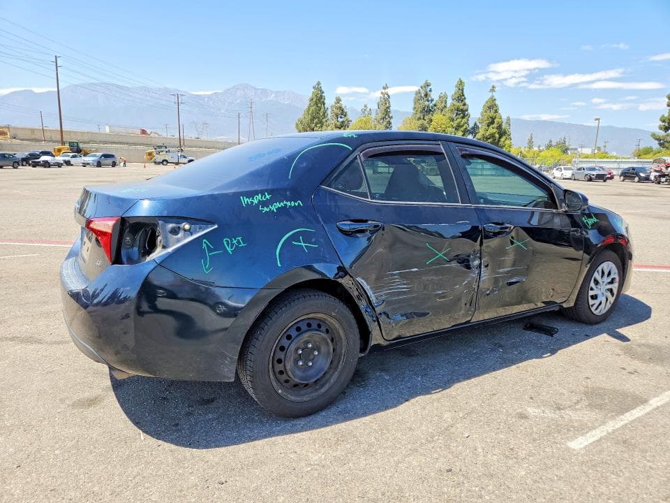 2017 TOYOTA COROLLA LE 3