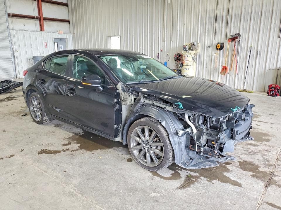 2018 MAZDA 3 TOURING 4