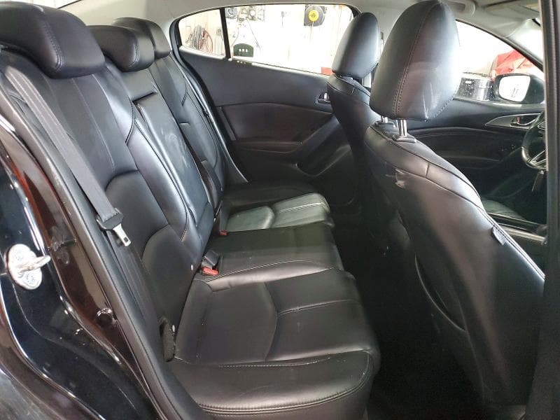 2018 MAZDA 3 TOURING 10