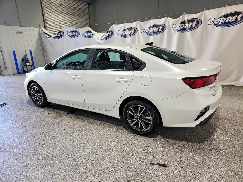 2023 KIA FORTE LXS 2