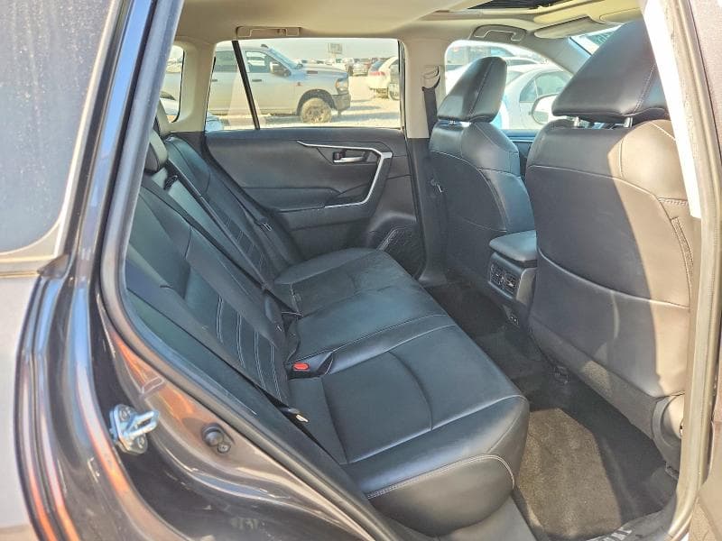 2022 TOYOTA RAV4 XLE PREMIUM 11