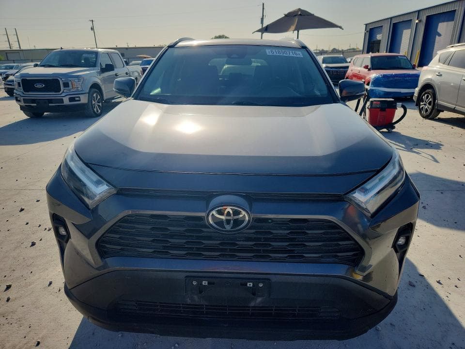 2022 TOYOTA RAV4 XLE PREMIUM 5