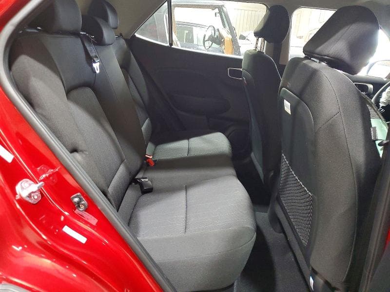 2025 HYUNDAI VENUE SE 11