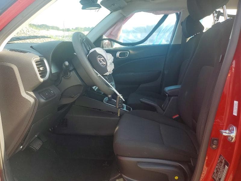 2025 HYUNDAI VENUE SE 7