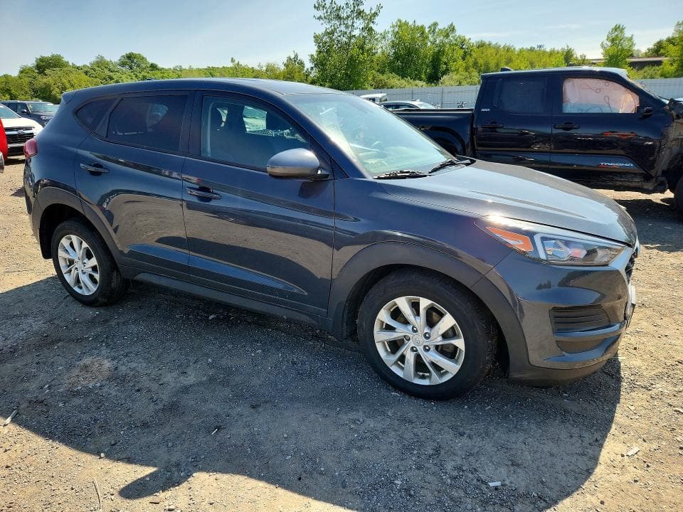 2020 HYUNDAI TUCSON SE 4