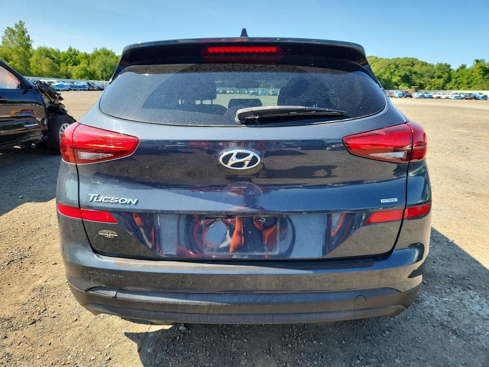 2020 HYUNDAI TUCSON SE 6