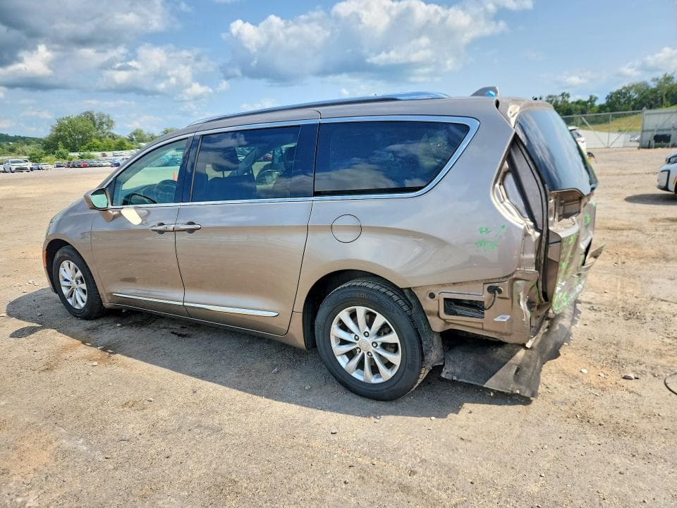 2018 CHRYSLER PACIFICA TOURING L 2