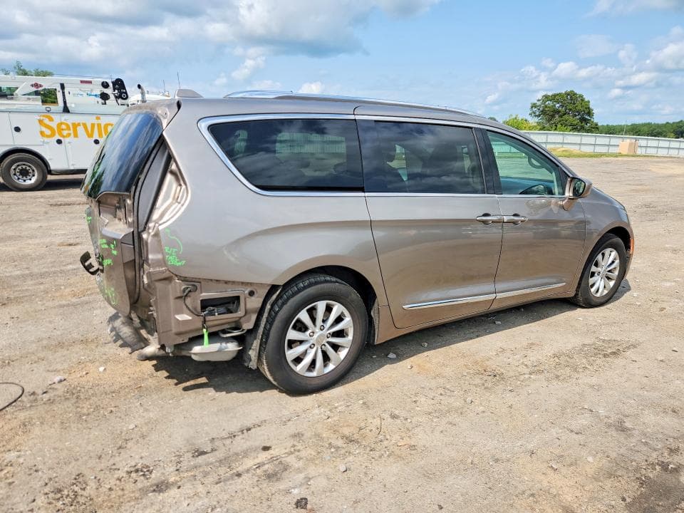 2018 CHRYSLER PACIFICA TOURING L 3