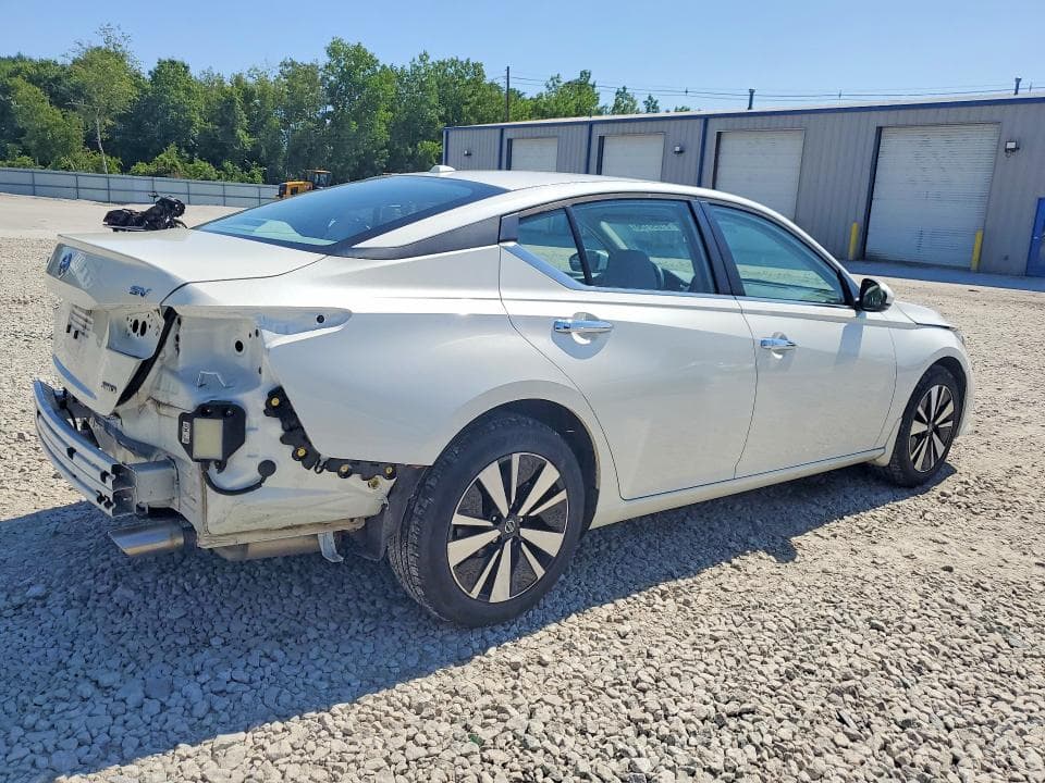 2022 NISSAN ALTIMA SV 3