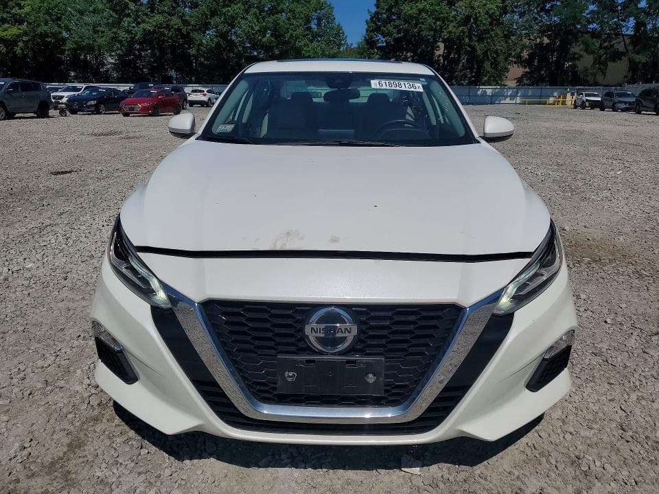 2022 NISSAN ALTIMA SV 5