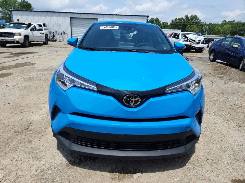 2019 TOYOTA C-HR XLE 5