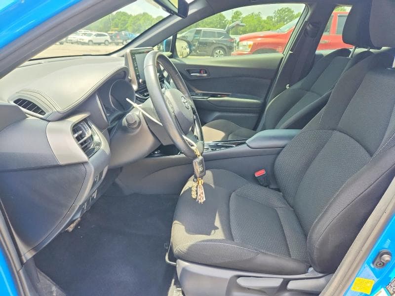 2019 TOYOTA C-HR XLE 7