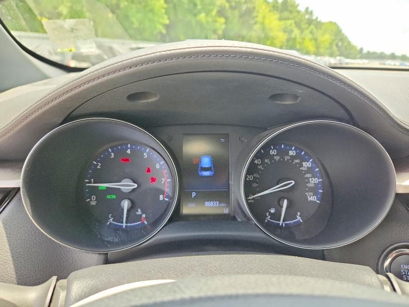 2019 TOYOTA C-HR XLE 9