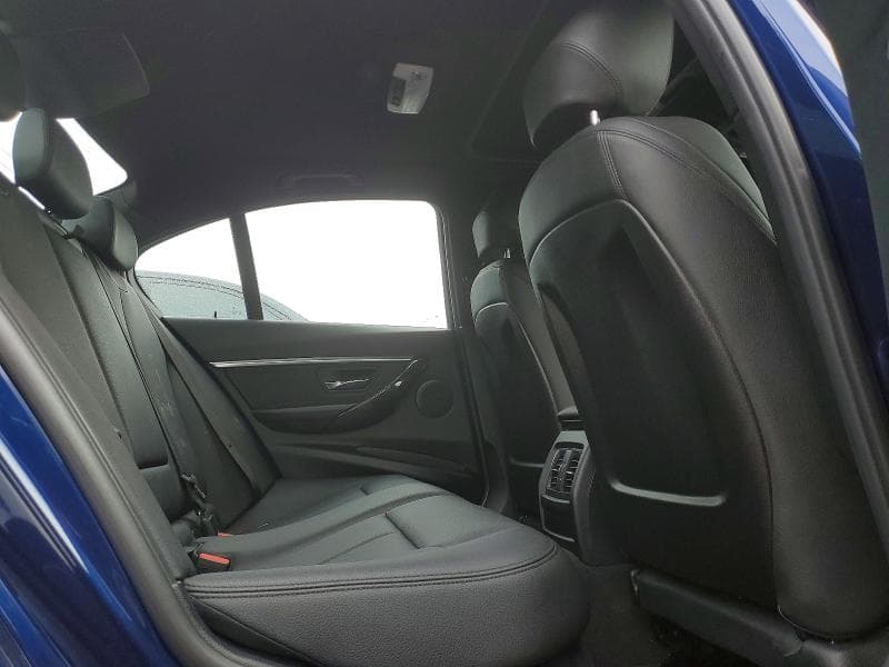 2018 BMW 330 XI 11