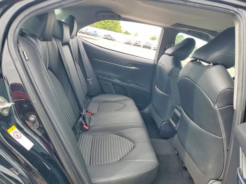 2019 TOYOTA CAMRY SE SE 10