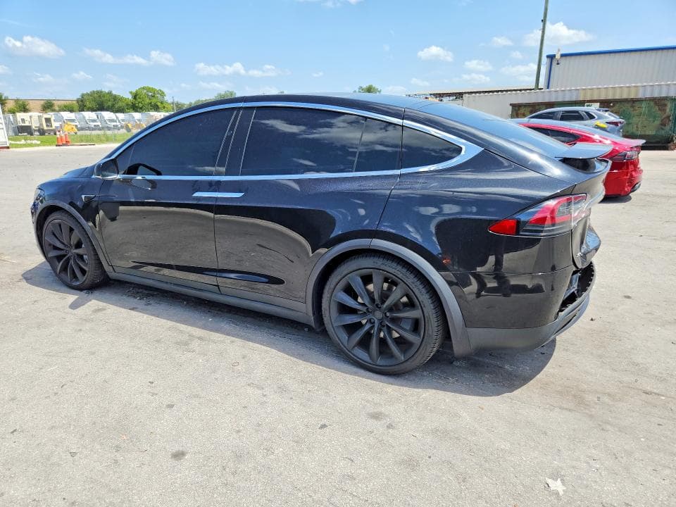 2018 TESLA MODEL X 2
