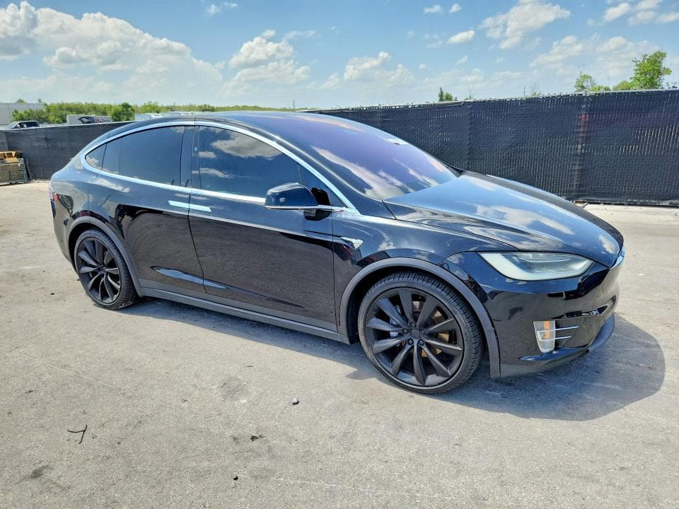 2018 TESLA MODEL X 4