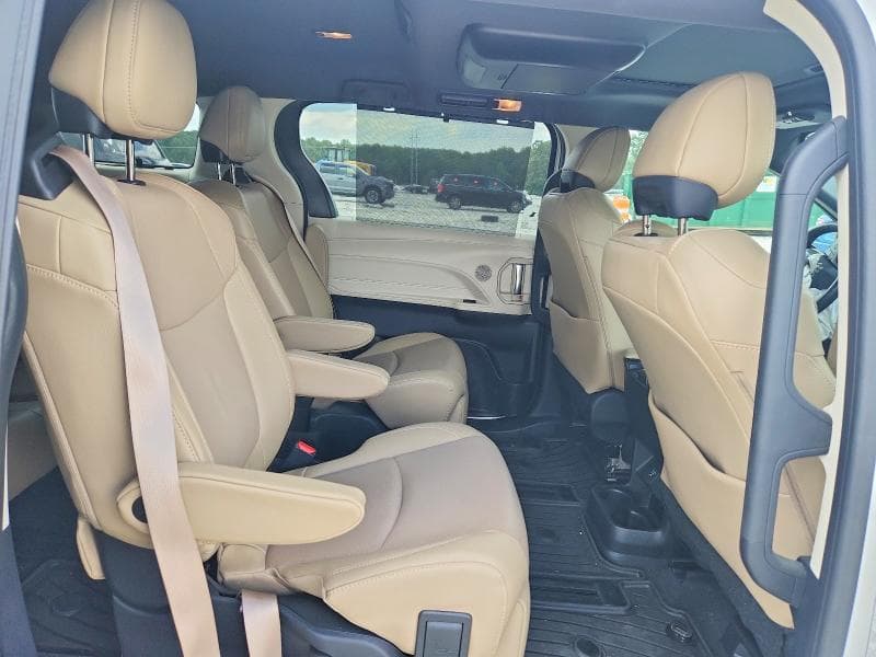 2022 TOYOTA SIENNA LIMITED 7-PASSENGER 10