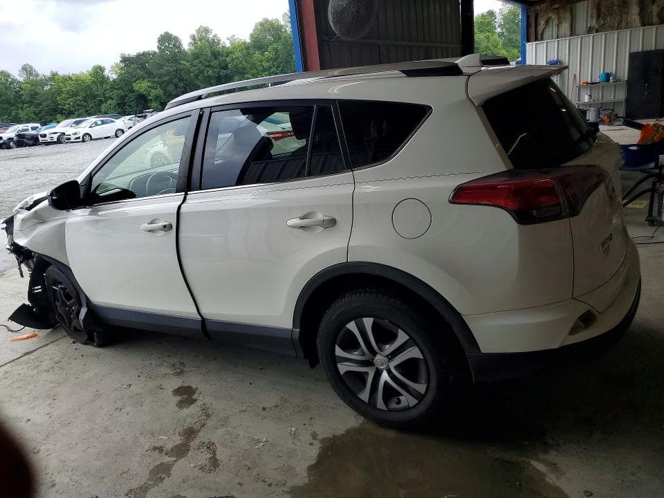 2018 TOYOTA RAV4 LE 2
