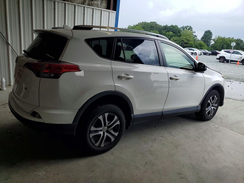 2018 TOYOTA RAV4 LE 3