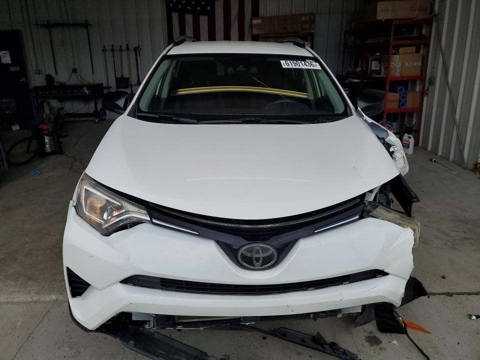 2018 TOYOTA RAV4 LE 5