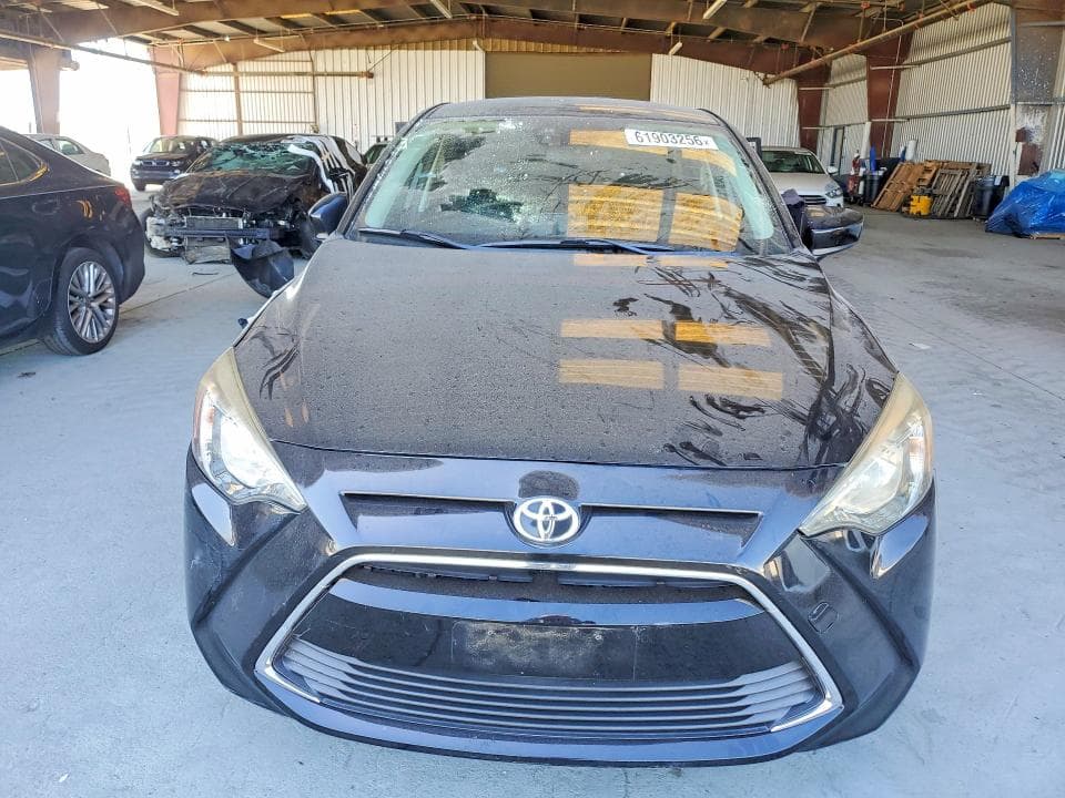 2018 TOYOTA YARIS IA BASE 5