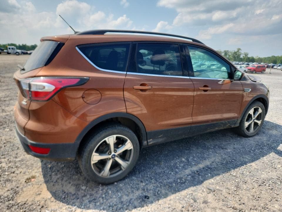 2017 FORD ESCAPE SE 3