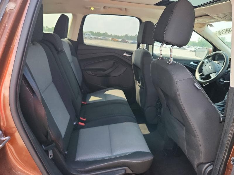 2017 FORD ESCAPE SE 10