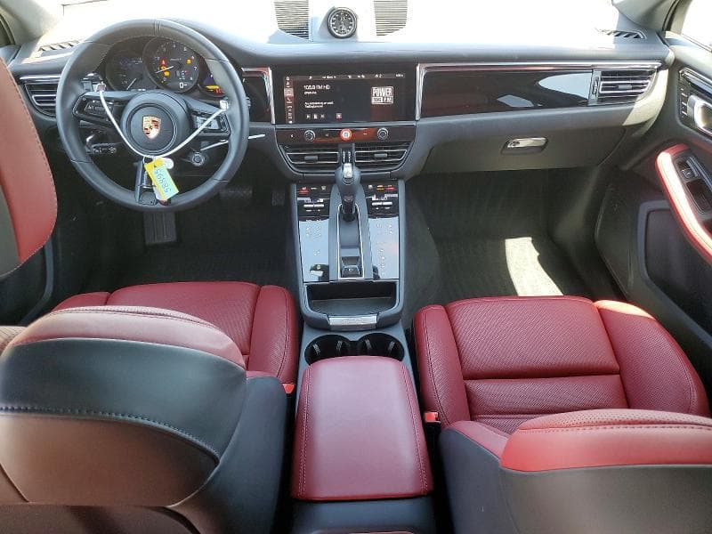 2026 PORSCHE MACAN BASE 8