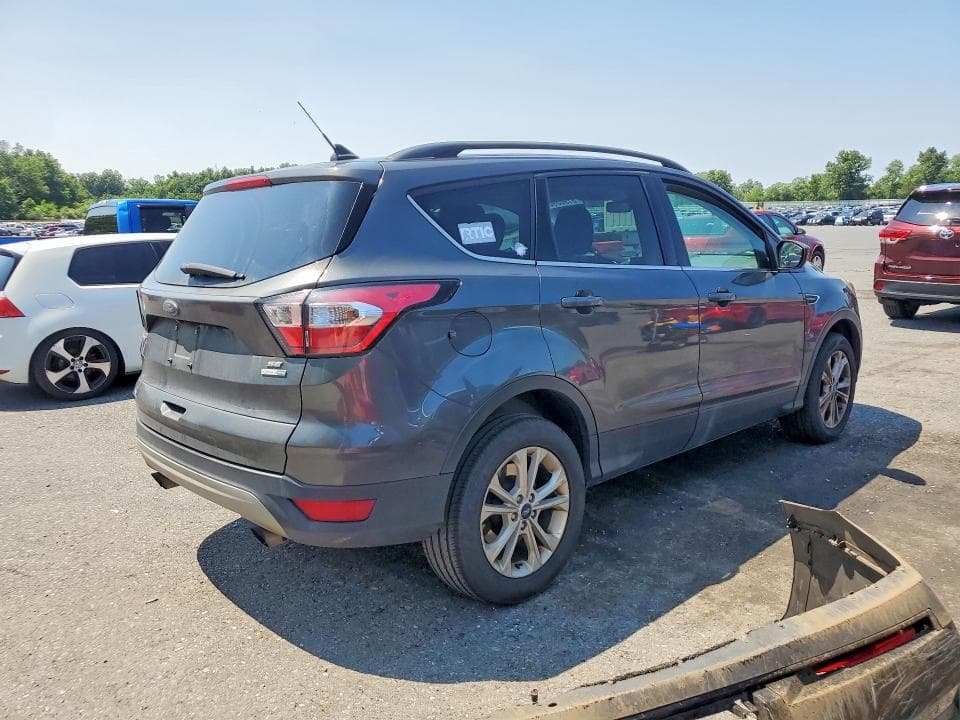 2018 FORD ESCAPE SE 3