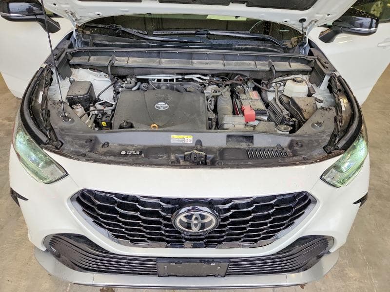 2021 TOYOTA HIGHLANDER XSE 12